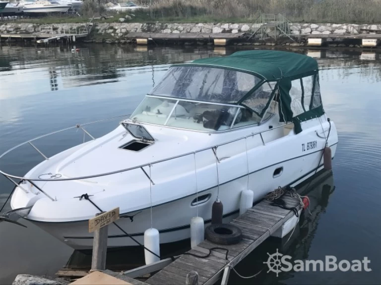 Location bateau Toulon pas cher Leader 805