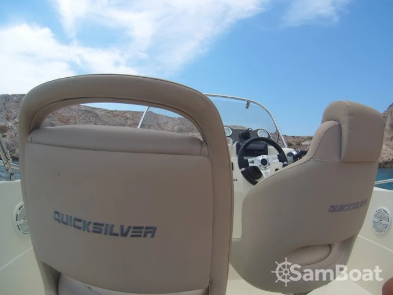 Bateau à moteur à louer à Marseille au meilleur prix