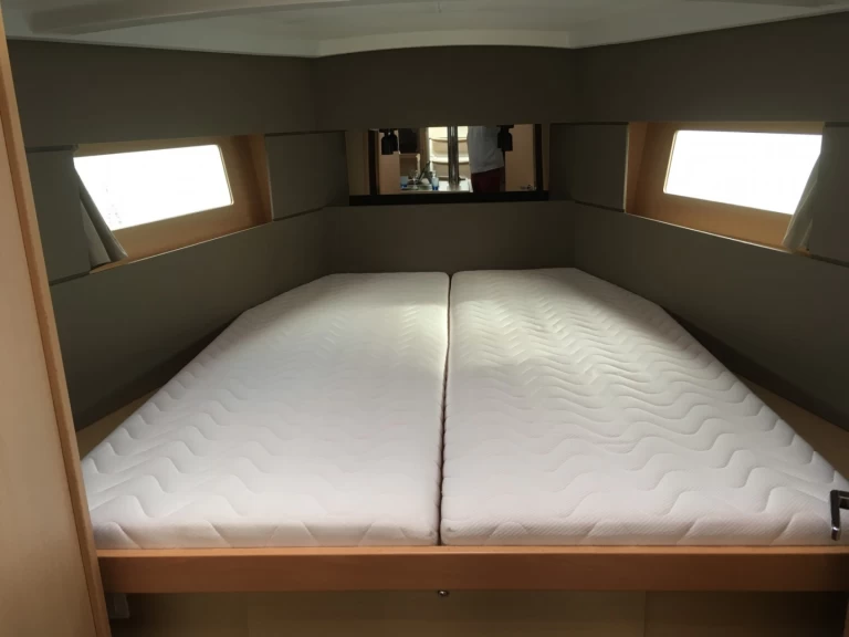 Location à Sète - Bénéteau Oceanis 38.1 sur SamBoat