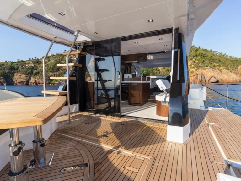 Galeon Galeon 500 Fly a louer à Cannes