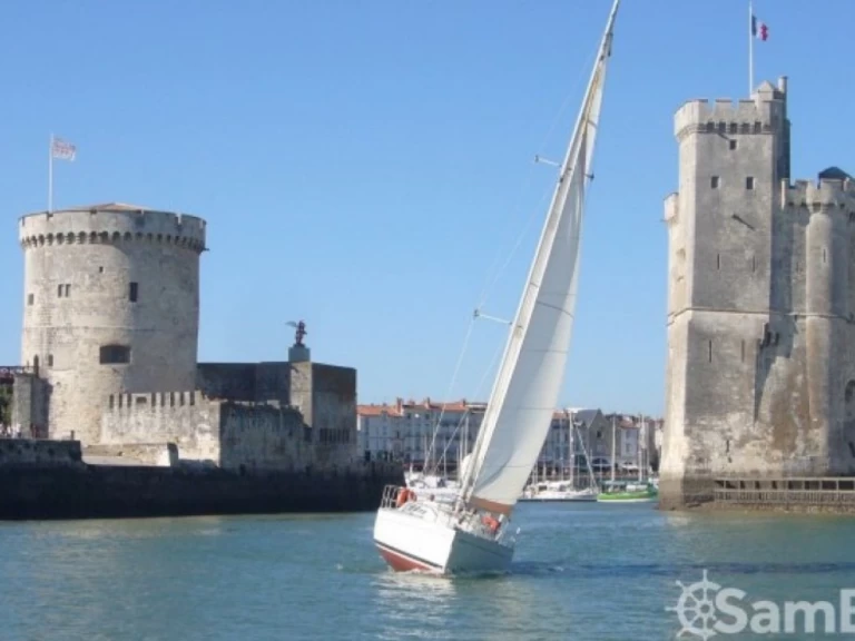 Location bateau La Rochelle pas cher First 35 S5