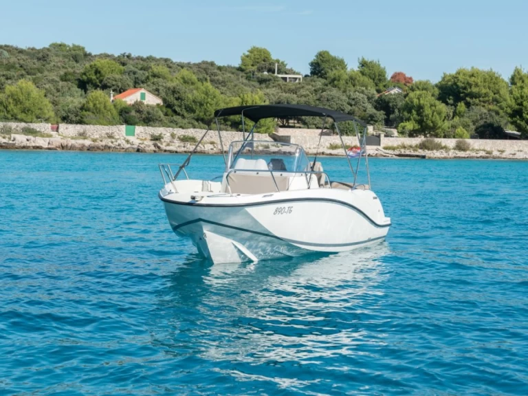 Location bateau Split pas cher Activ 675 Open