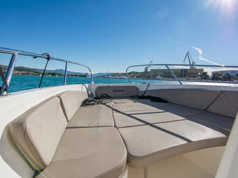 Location bateau Trogir pas cher Activ 805