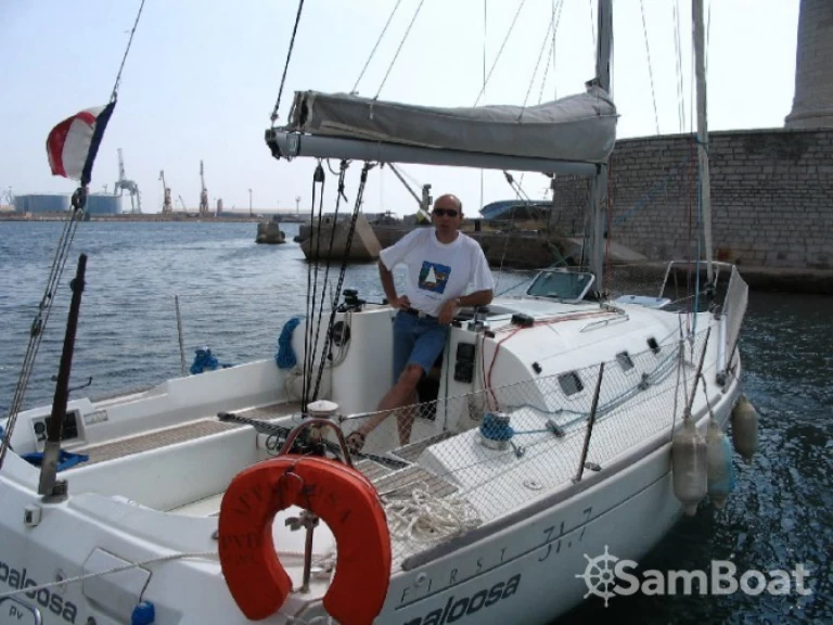 Bénéteau First 31.7 a louer à Mauguio