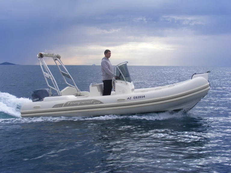 Louez un Capelli Capelli 570 Luxe à Propriano