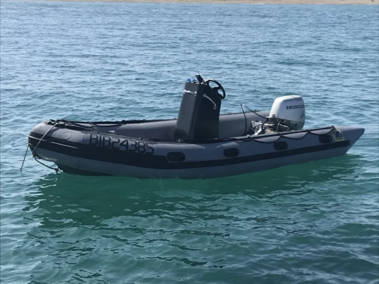 Location à Canet-en-Roussillon - Zodiac Pro 500 sur SamBoat