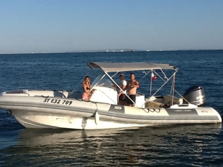 Location Semi-rigide Kelt avec permis