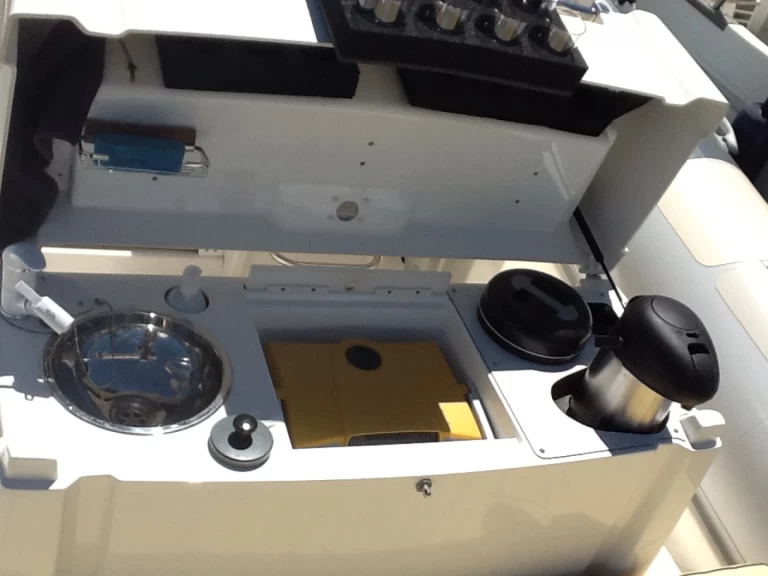 Semi-rigide à louer à Palavas-les-Flots au meilleur prix