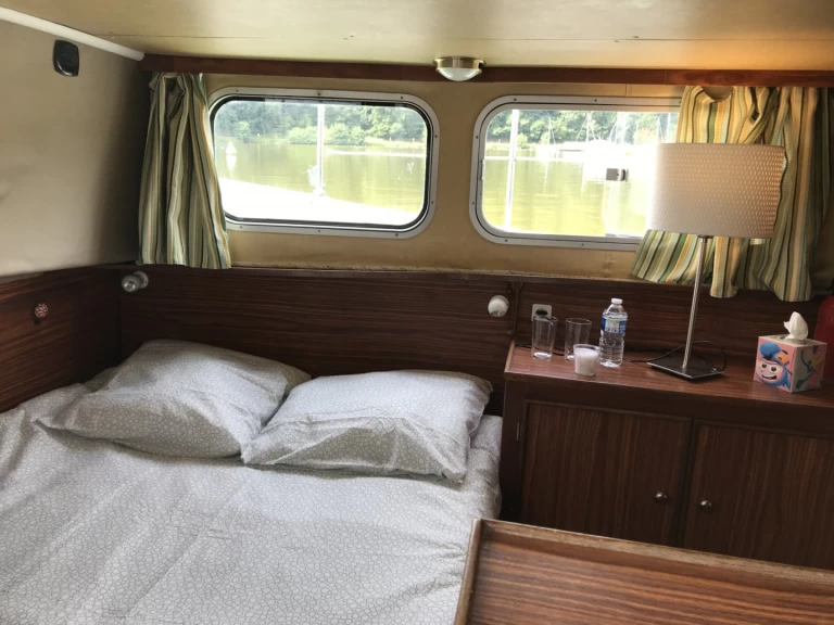 Location bateau Locaboat Penichette 930 à La Vicomté-sur-Rance sur Samboat