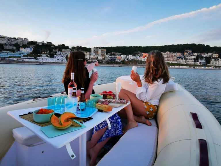 Louer Semi-rigide avec ou sans skipper Tiger à Le Havre