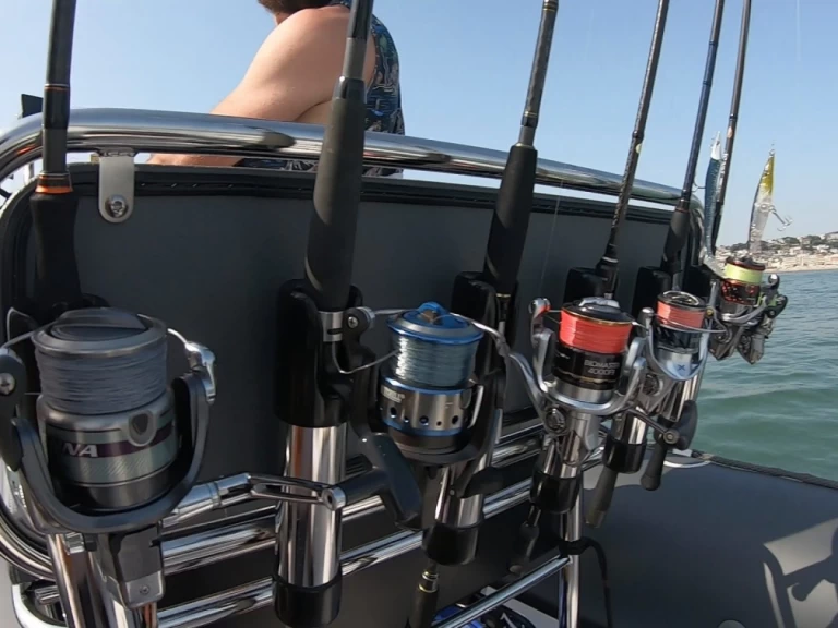 Louez un Falcon 575 SR à Le Havre