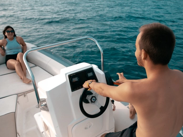 Lomac Lomac 600 IN a louer à Roses