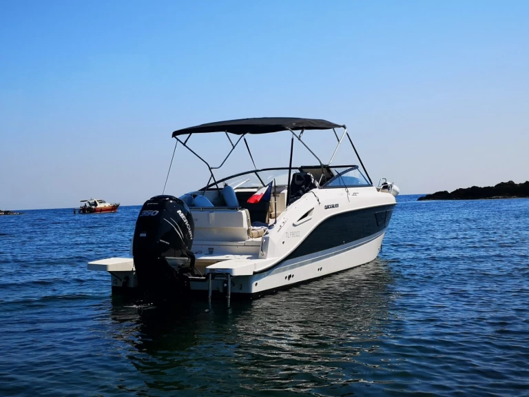 Location bateau Quicksylver Activ 805 Cruiser à Hyères sur Samboat