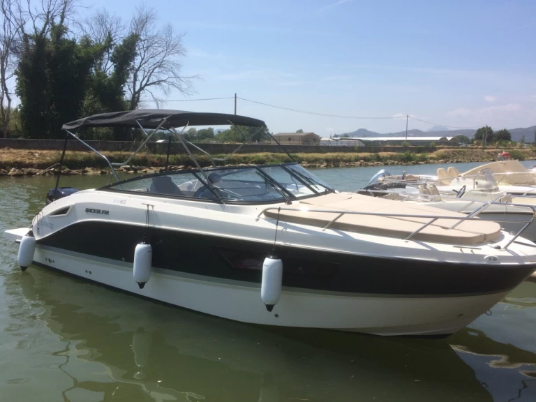 Bateau à moteur à louer à Hyères au meilleur prix