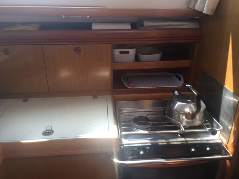Location bateau Jeanneau Sun Odyssey 36i Performance à La Trinité-sur-Mer sur Samboat