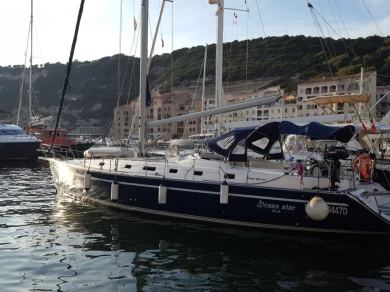 Charter a Ocean Yachts Ocean Star 51.2 in Ostia on Samboat