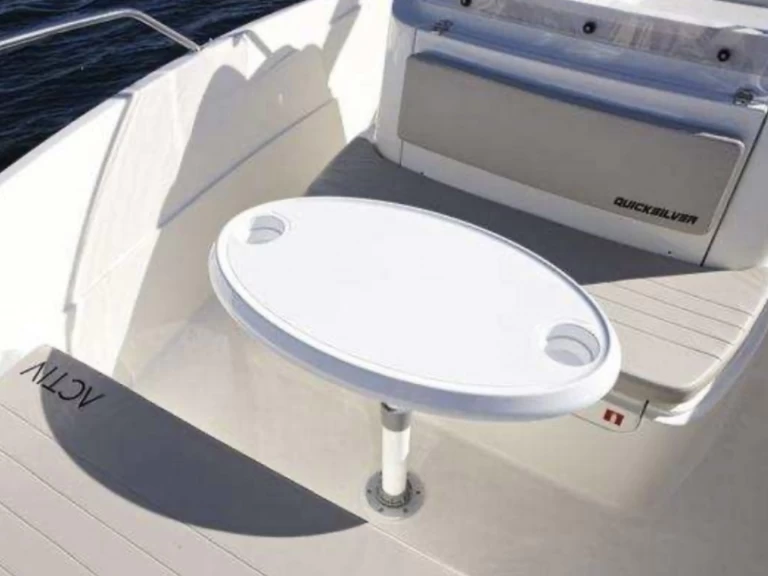 Bateau à moteur à louer à Marseille au meilleur prix