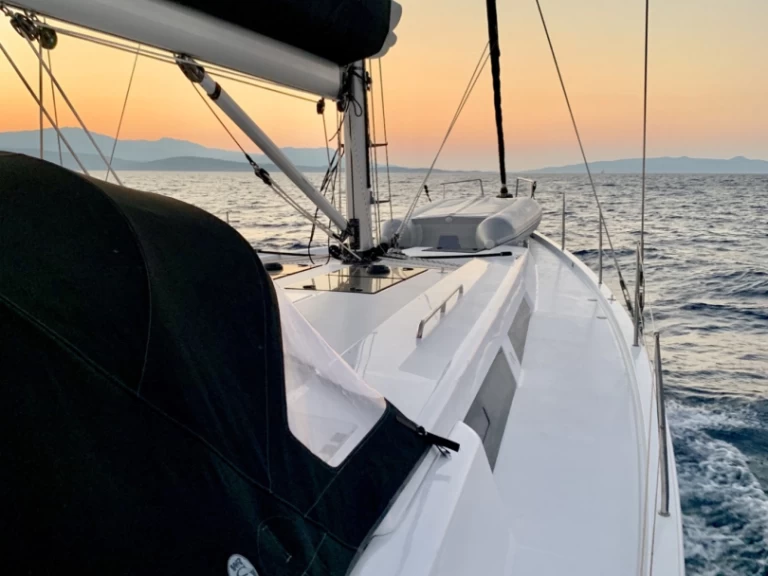 Voilier à louer à Nikiána au meilleur prix