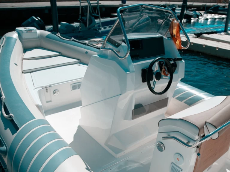 Location bateau Lomac Lomac 660 IN à Roses sur Samboat