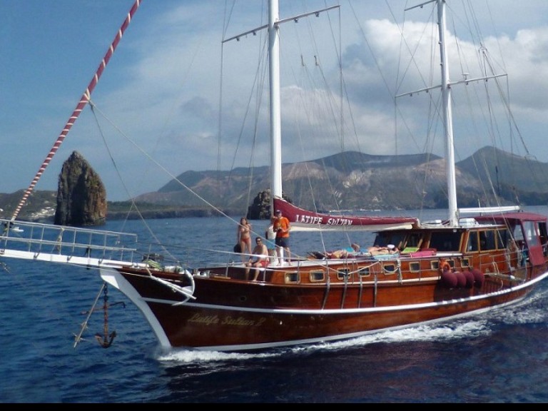 Louer Voilier avec ou sans skipper  à Lipari