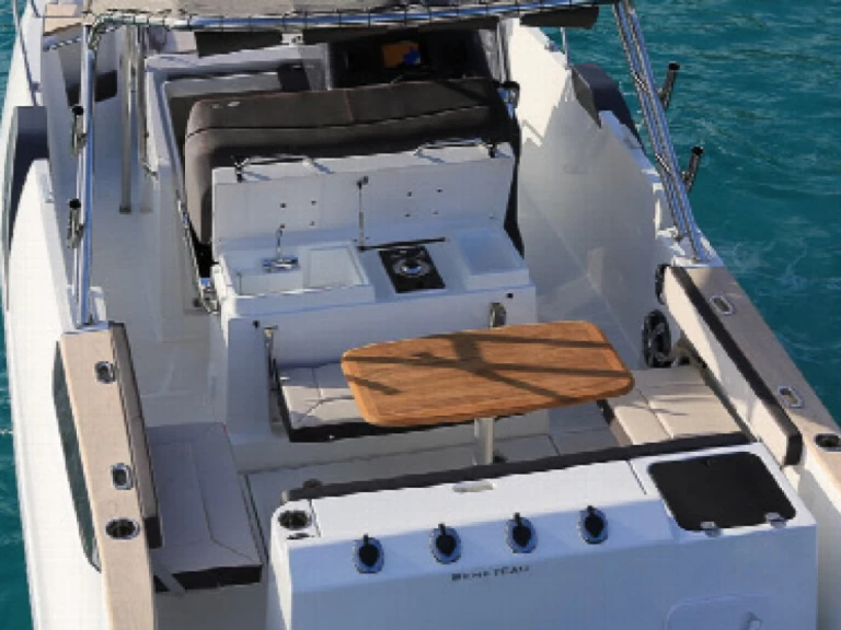 Location Bateau à moteur à Lorient - Bénéteau Flyer 8.8 SPACEdeck