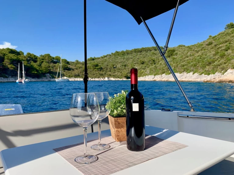 Bénéteau Antares 9 OB a louer à Split