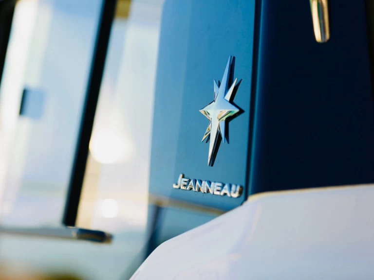 Location bateau Split pas cher Antares 9 OB