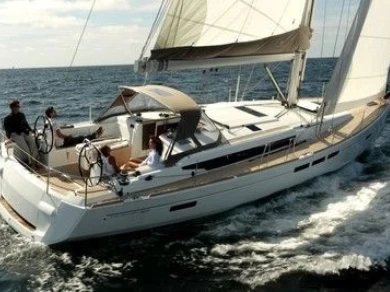 Rent a Jeanneau Sun Odyssey 519 Santa Cruz de Tenerife