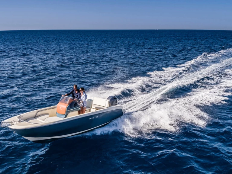 Location Bateau à moteur à Roses - Invictus  Invictus 200 FX