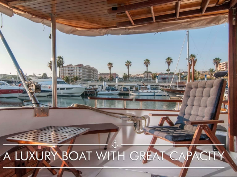 Bateau à moteur à louer à Port Mahon au meilleur prix