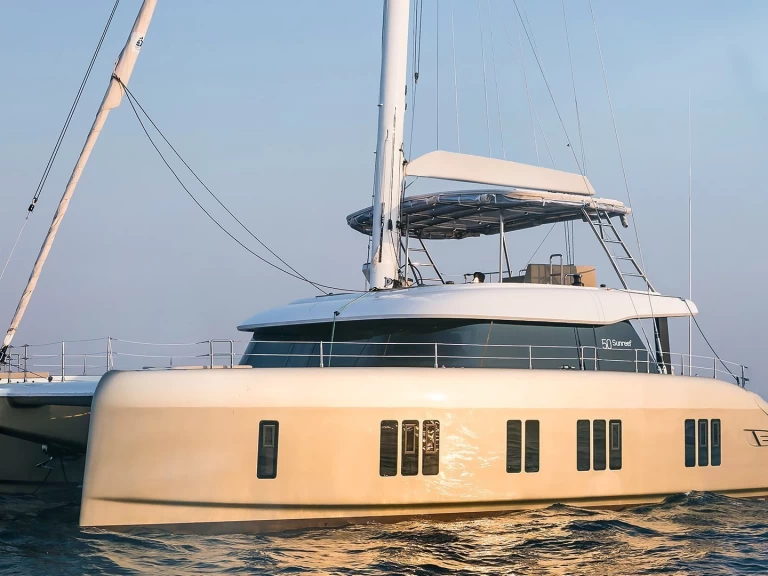 Location bateau Sun Reef Sunreef 50 à Le Marin sur Samboat
