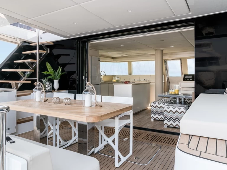Louer Catamaran avec ou sans skipper Sun Reef à Le Marin
