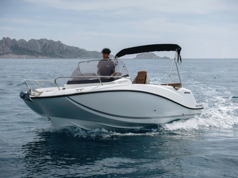 Quicksilver Activ 605 Sundeck a louer à Marseille
