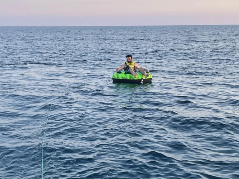 Location Bateau à moteur Eolo avec permis