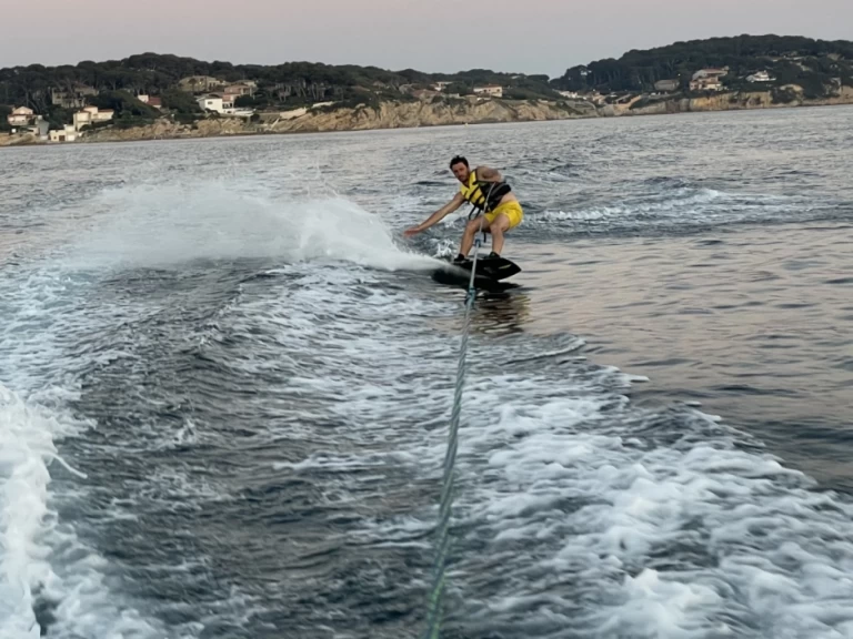 Bateau à moteur à louer à Bandol au meilleur prix