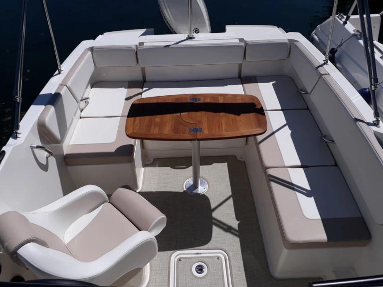 Louez un Bayliner VR4OE à Chindrieux