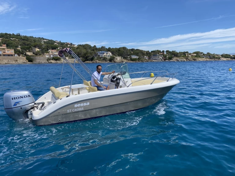 Location Bateau à moteur Sessa Marine avec permis