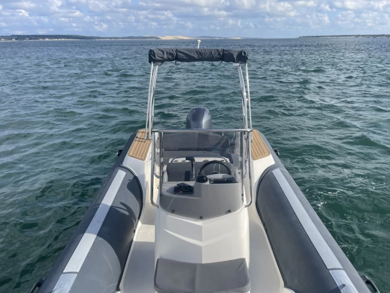 Location bateau Grand Piquey pas cher Capelli 700 Sun