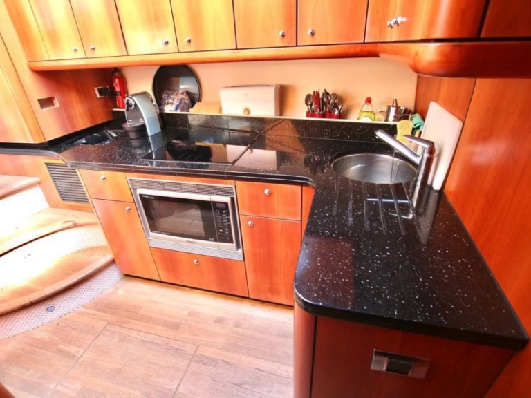 Location Yacht Sunseeker avec permis