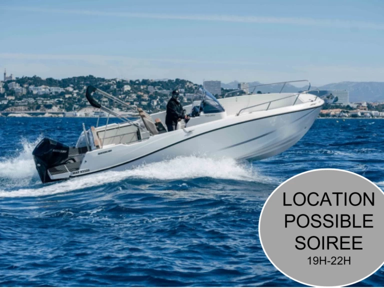 Louez un Quicksilver Activ 755 Open à Marseille