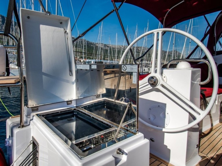 Voilier à louer à Kaštela au meilleur prix