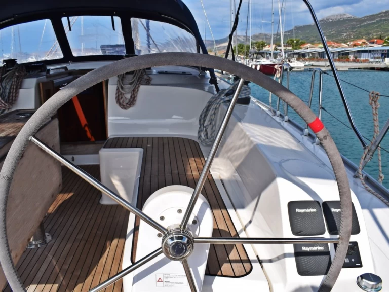 Louez un Bavaria Cruiser 46 à Kaštela