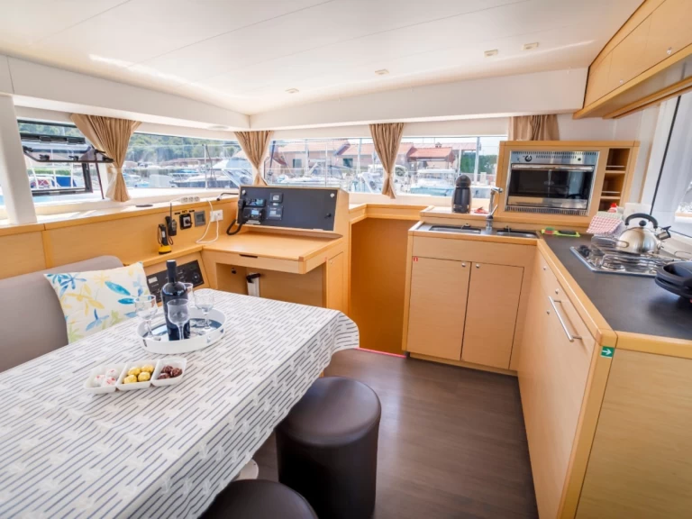 Location Catamaran à Split - Lagoon Lagoon 400 S2