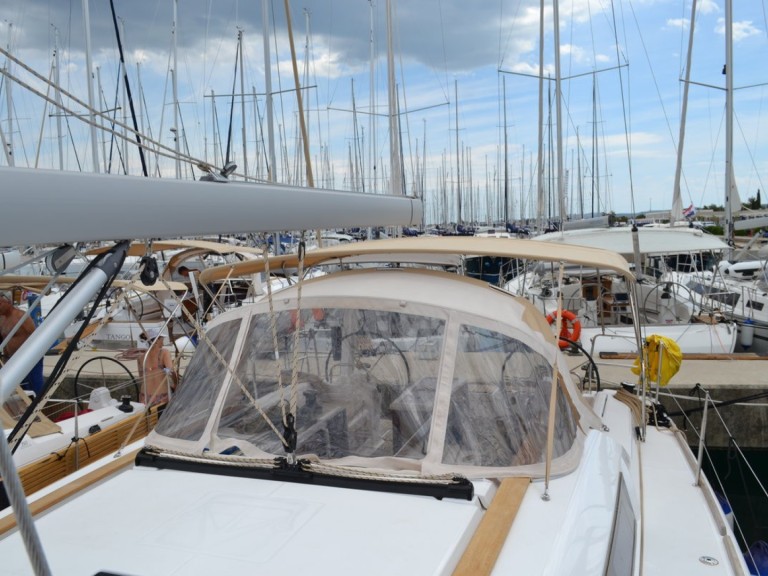 Location bateau Dufour Dufour 412 Grand Large à Sukošan sur Samboat