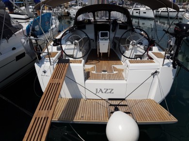 Sailboat to hire Sukošan at the best price