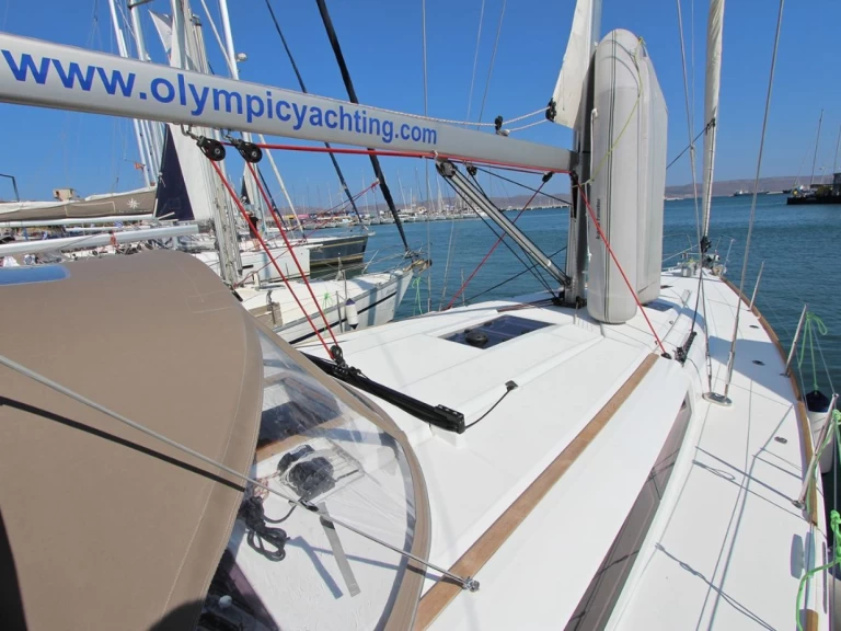 Louez un Jeanneau Sun Odyssey 449 à Lávrio