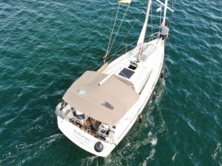 Location à Punat - Jeanneau Sun Odyssey 349 sur SamBoat