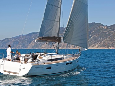 Sailboat for rent Donji Seget at the best price