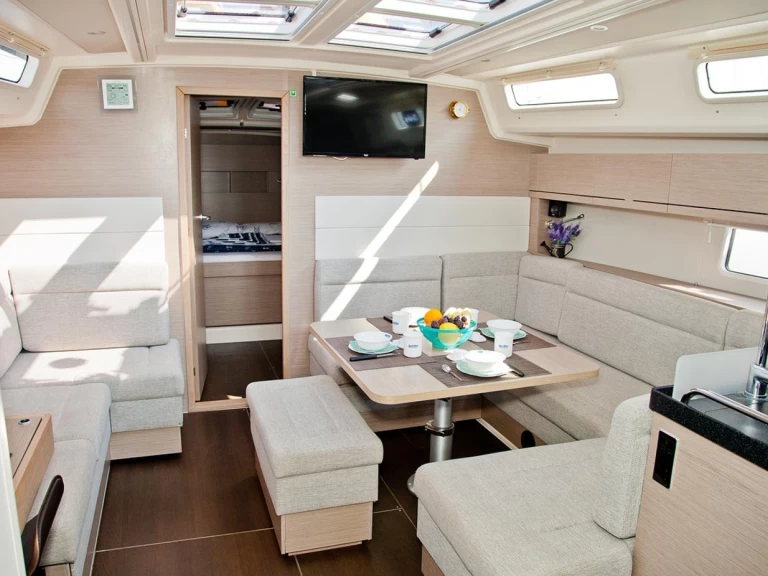 Location bateau Hanse Hanse 458 à Pula sur Samboat