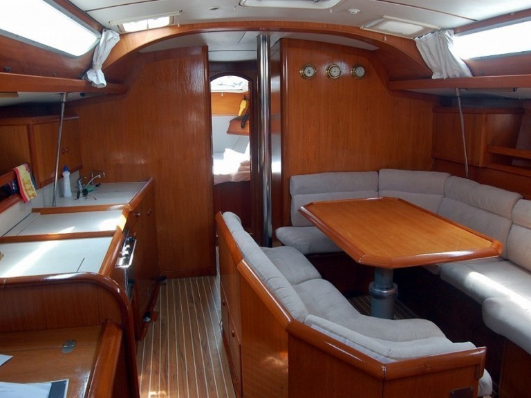 Voilier à louer à Betina au meilleur prix